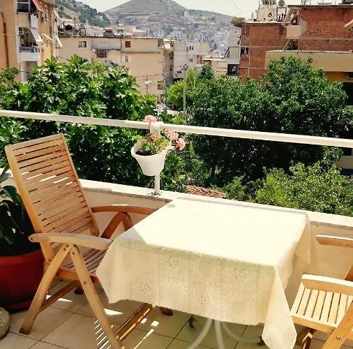 Sunny Apartment In Quiet Part Of Centre